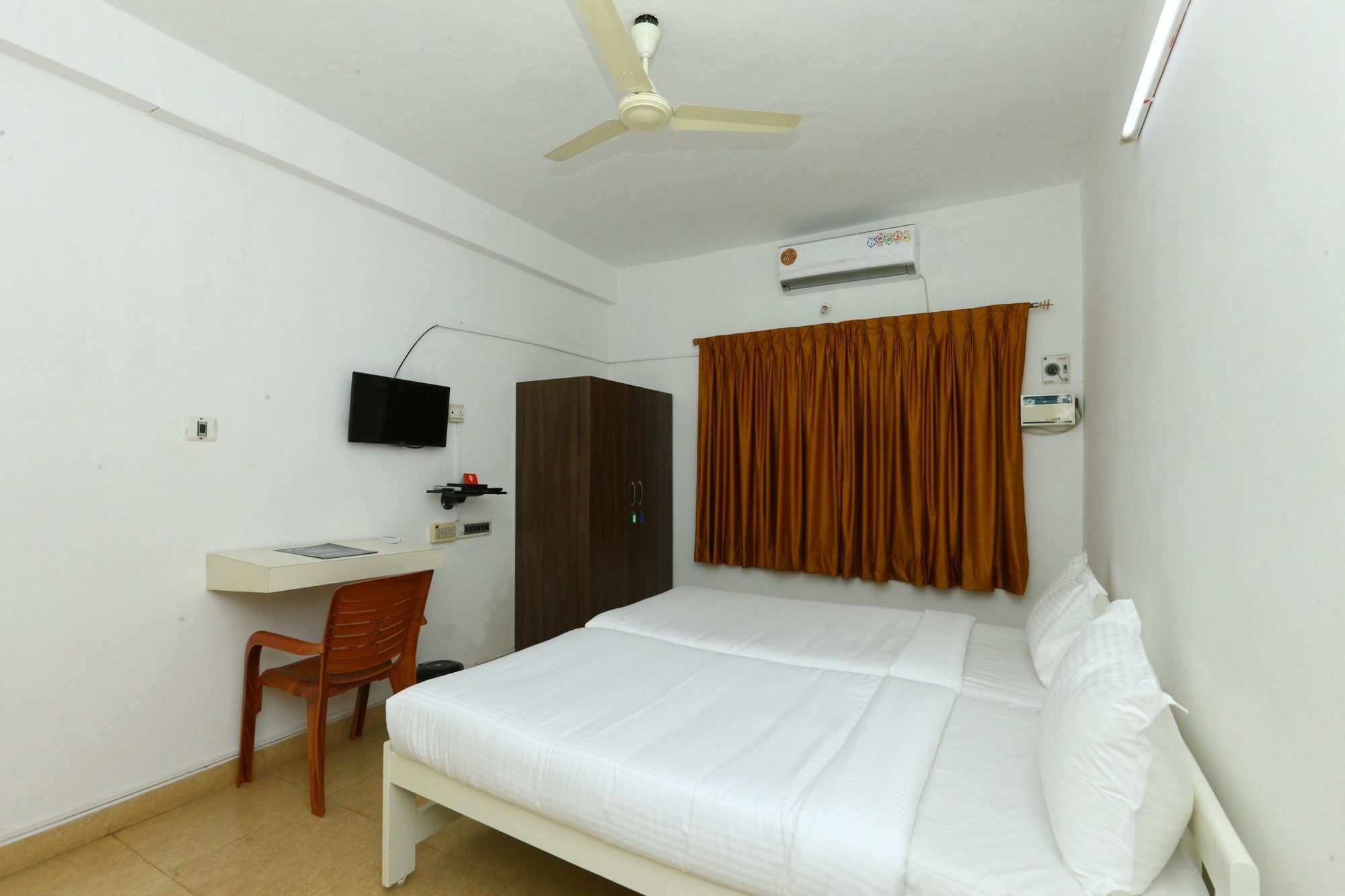 Oyo 9261 Spl Serviced Apartments Sholinganallur Siruseri Екстер'єр фото
